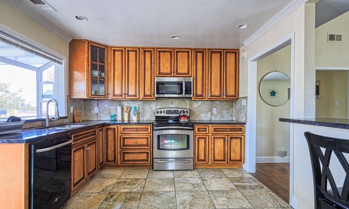 San Pablo Casa | Lily of The Limerick