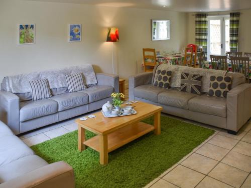 Nassington Casa | Lily Pad 7 - Uk43916