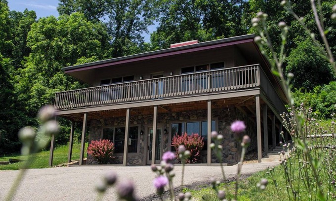 Logan Cabina | Lily Pad | Hocking Hills