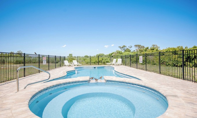 Caswell Beach Casa | Lily's Pad: Coastal Cottage with Pool, Spa