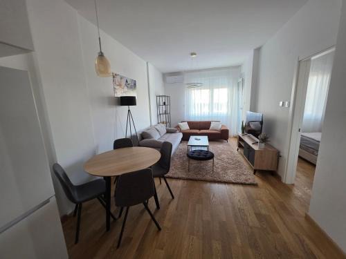 Novi Sad Apartamento | Liman 5 Riverside 109 with Free Private Parking