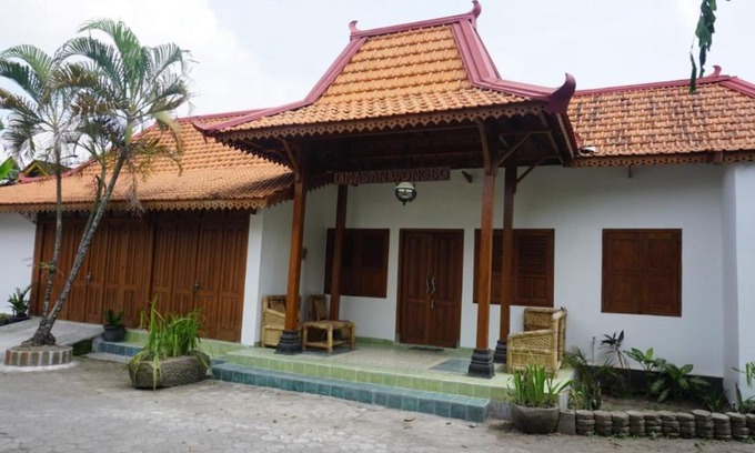 Sleman Casa | LIMASAN WONGSO