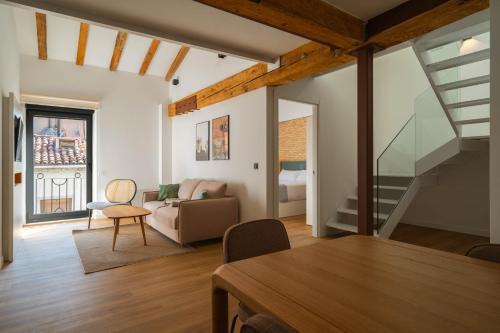 Centro histórico Apartamento | Limehome Pamplona Hilarión Eslava