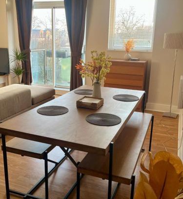 Limehouse Apartamento | Limehouse Marina, London large 2 bed