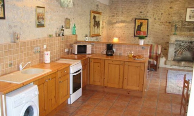 Salles-Lavalette Cabaña | Limerac child-friendly cottage, heated pool, toddler's pool & wheelchair access.