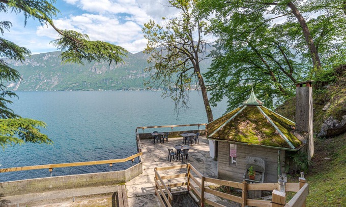 Limonta Apartamento | Limonta- Primula Apartment! Access to the Lake!
