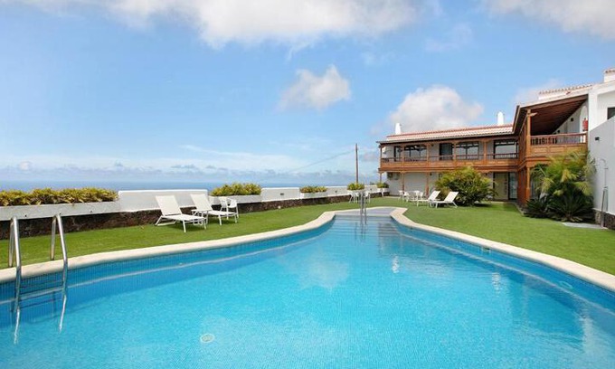 Sauzal Hotel | Linaje del Pago Listán Blanco