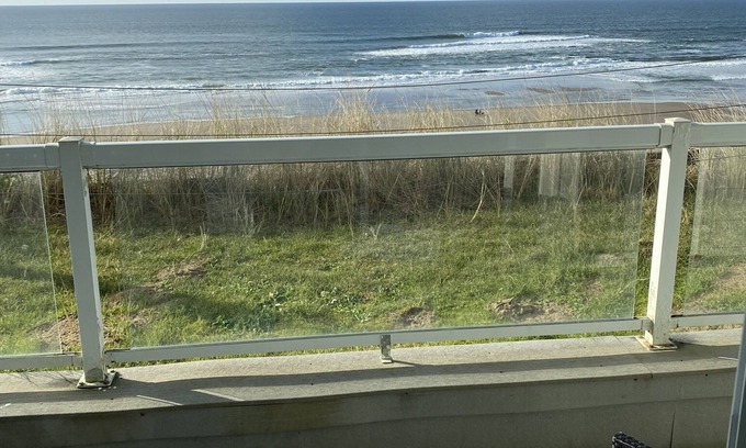 Lincoln City Apartamento | Lincoln City Beachfront Charm at the Sandpiper 107