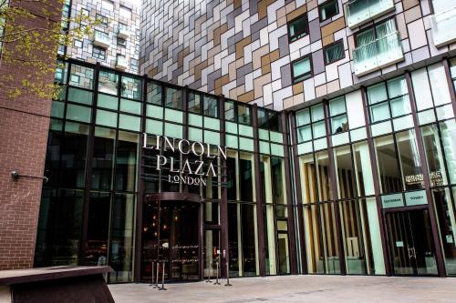 Canary Wharf Hotel | Lincoln Plaza Hotel London, Curio Collection By Hilton
