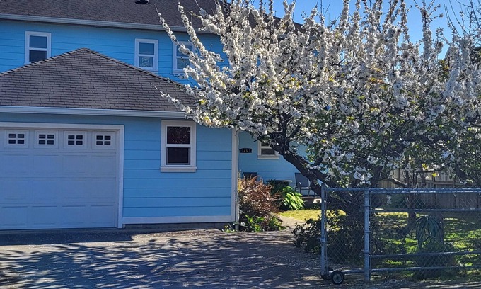 Arcata Casa | Lincoln & Sunset Townhouse