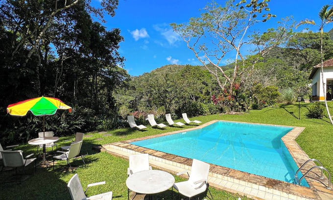 Vargem Grande Cabaña | Lindo Casarão em Meio à Natureza