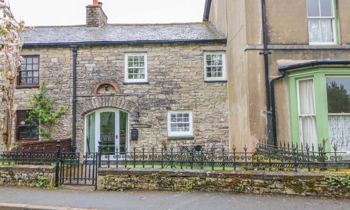 Ravenstonedale Cabaña | LINDEN COTTAGE, pet friendly, with open fire in Ravenstonedale