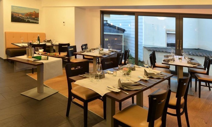 Ayl Cama Y Desayuno | Linden's Pension-Restaurant - Doble ducha / WC