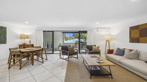 Sawtell Casa | Lindy Lou's - Village at Doorstep, Restaurants