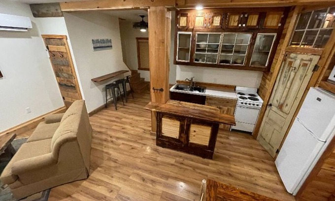 Linglestown Casa | Linglestown Apartment. Washer & dryer, free parking, 15 minutes to Hershey!