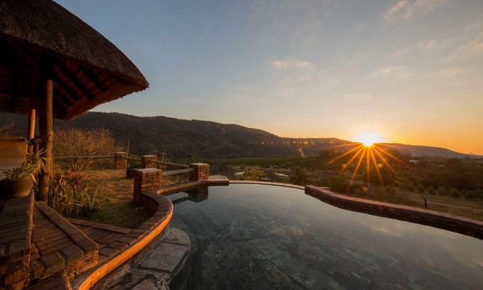 Hazyview Cabina | Lions Rock Rapids - Lodge