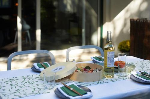Falca Casa | Lisbon Casa da Clementina - a Serene Garden Stay