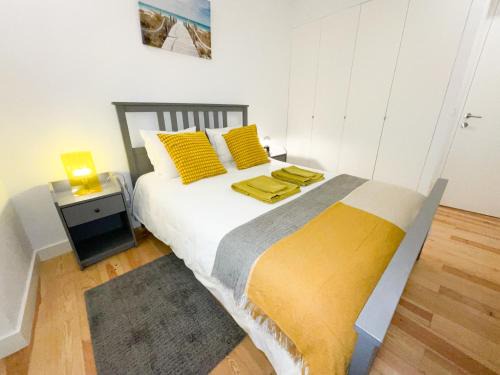 Santos Apartamento | Lisbon Charming Santos Apartment w/Patio