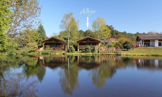 Vielle-Saint-Girons Chalet De Esquí | Listed lodge with pool in the heart of the Landes