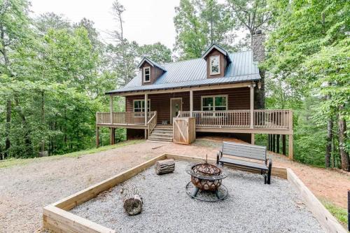 Sautee Nacoochee Casa | Listen to Chattahoochee RiverSleeps 8Near Helen