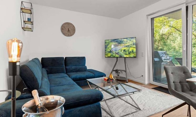 Woerth am Rhein Apartamento | LiT LiVING: Luxus | Box SprIng | Parking | Garten
