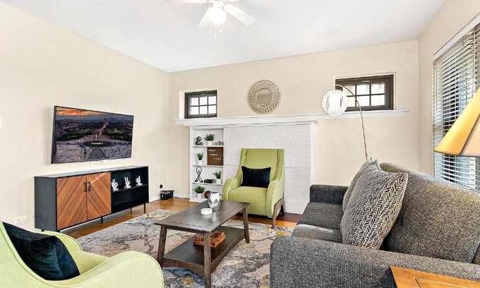 Hyde Park Apartamento | Lit & Trendy 1-Bedroom Apt in the Iconic Hyde Park