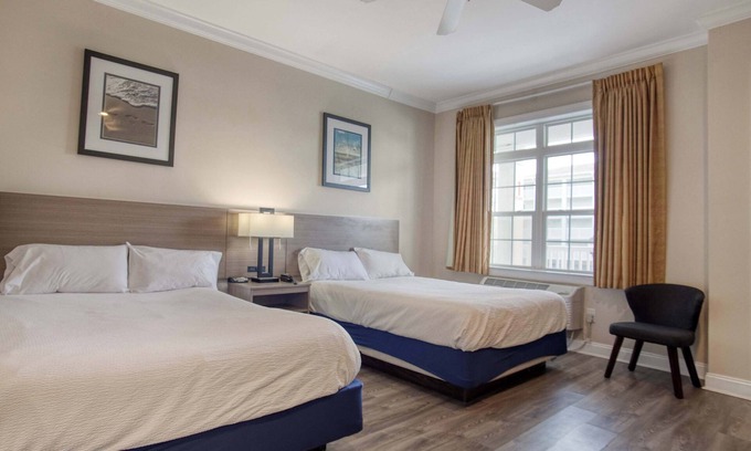 North Litchfield Beach Apartamento | Litchfield Beach 2 Queen Room at Seaside Inn