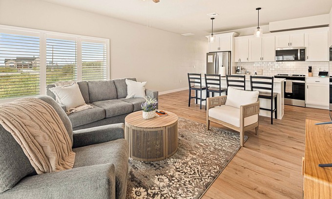 Manhattan Casa | Little Apple Luxe at Colbert Hills