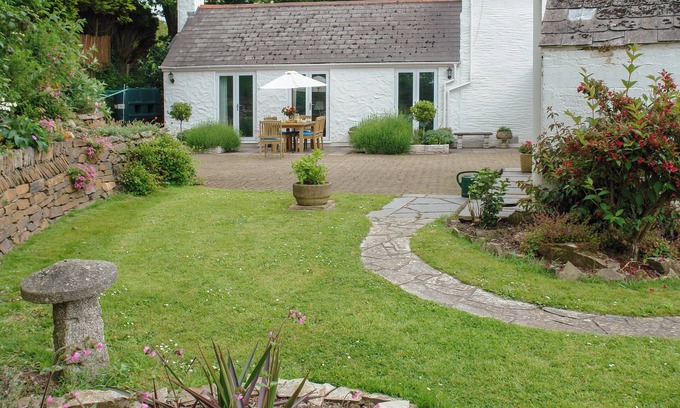 Portloe Cabaña | Little Barn Cottage, PORTLOE
