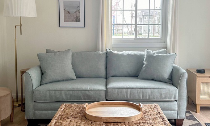 Saugatuck Condominio | Little Bell's Bungalow / Walkable to Saugatuck and Douglas / Updated