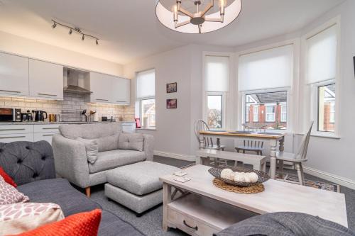 Boscombe Apartamento | "Little Boat": A Modern Beachside Flat