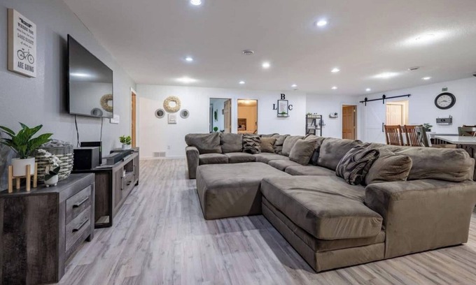 Northeast Itasca Cabina | Little Buck Camp - Pet Friendly + Arcade - 4-Bedroom, 2-Bathroom