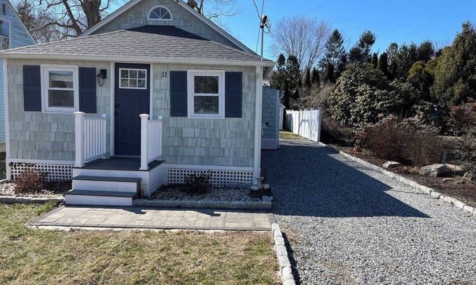 Saybrook Manor Cabaña | Little Cottage of Gratitude Saybrook Manor walk to beach
