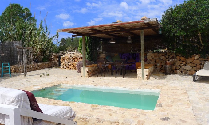 Formentera Casa | Pequeña Finca con Jardin y piscina ( caliente ).