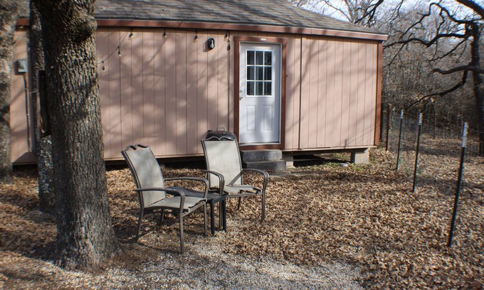 Perry Cabina | Little Country Cabin near Waco Surf