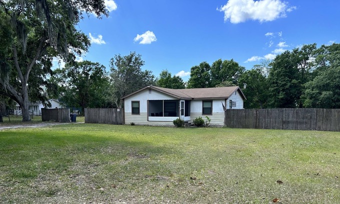 Lakeland Cabaña | Little Country Cottage