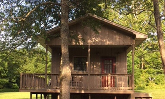Covington Cabaña | Little Cozy Cottage cerca de Greenbrier (PGA) y Homestead y la pesca con mosca local