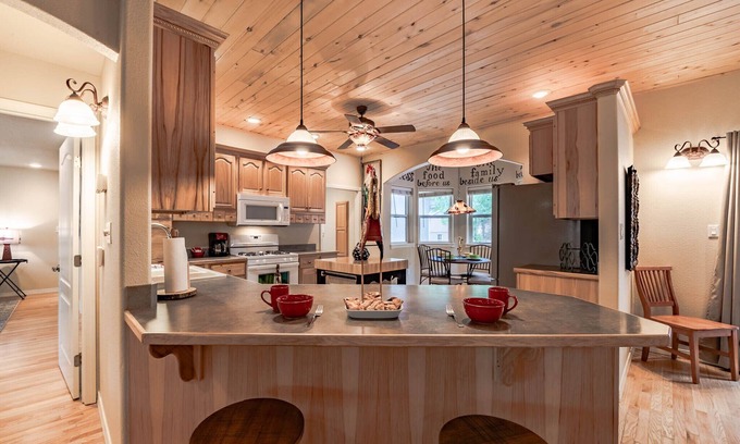 Alto Cabina | Little Creek Retreat