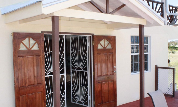 Goodland Casa | "LITTLE EDEN" Su hogar lejos de casa.