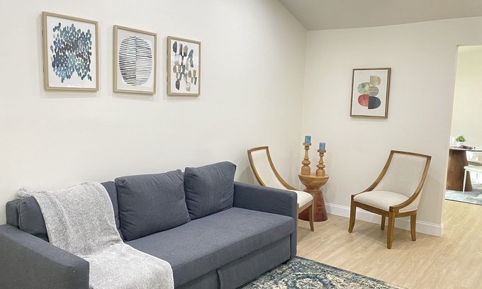 Sacramento Casa | Little Europe bright and glamorous house close to food coffee shop and groceries
