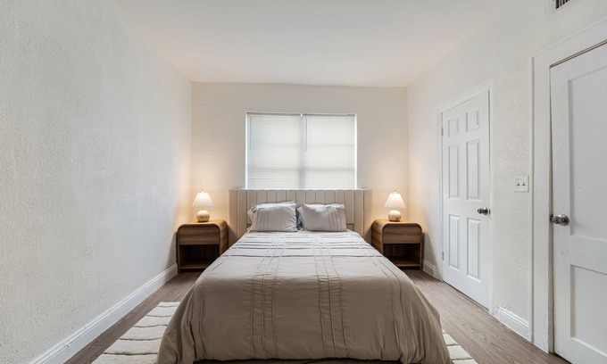 East Little Havana Apartamento | Little Havanna 2 BDR - Close to Downtown