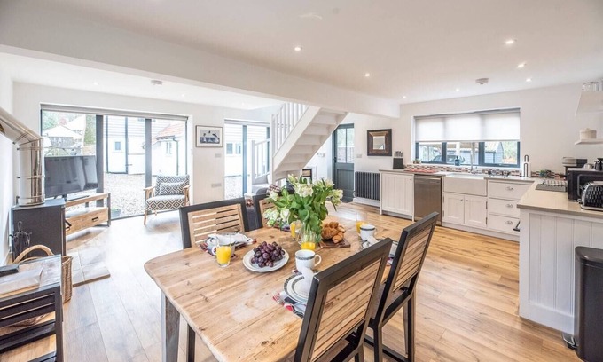 Saxmundham Casa | Little Honey Pot, Benhall