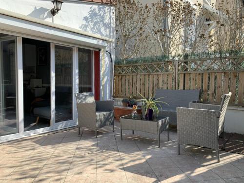 Antony Casa | Little house 2 bedrooms -Terrace, Antony Center near Paris and Orly