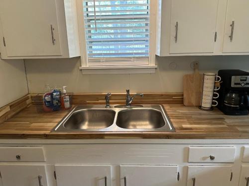 Hartwell Casa | Little House by the Lake