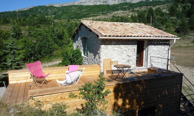 Valavoire Casa | Pequeña casa de piedra en las montañas de Alta Provenza, 2 plazas.