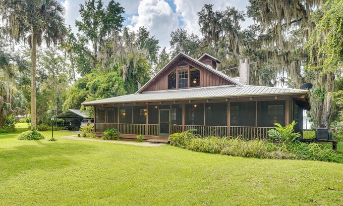 Welaka Casa | Little Lake George Hideaway w/Furnished Boathouse