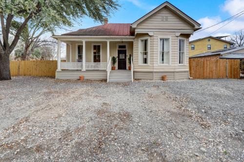 Southtown Casa | Little Lavaca #1