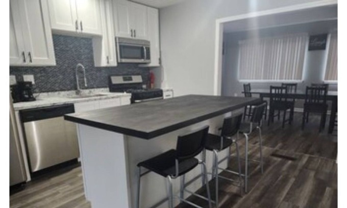 Inkster Casa | Little London