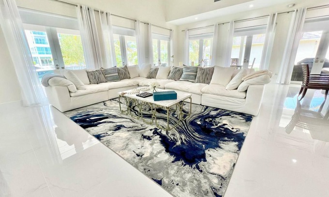 Alice Town Casa | Little Palm Villa-Bimini Private Island House 607