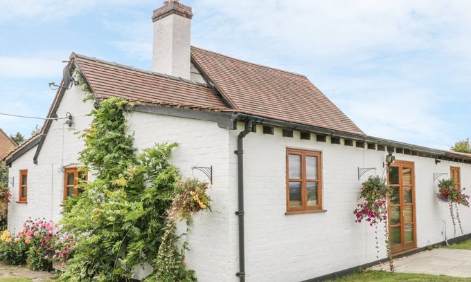 Clows Top Cabaña | Little Pound House, MAMBLE